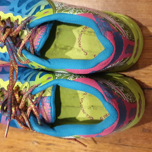 ASICS Gel Noosa Tri 9 Blue Pink Fluro Green Womens Running Shoes Size US 7.5 - Picture 6 of 13